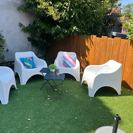 Cozy House Near The And Town Centre ארסשון